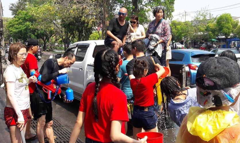 ดีคอลเจน-สงกรานต์-2